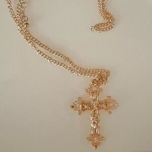 Elegant Gold Cross Pendant Necklace
